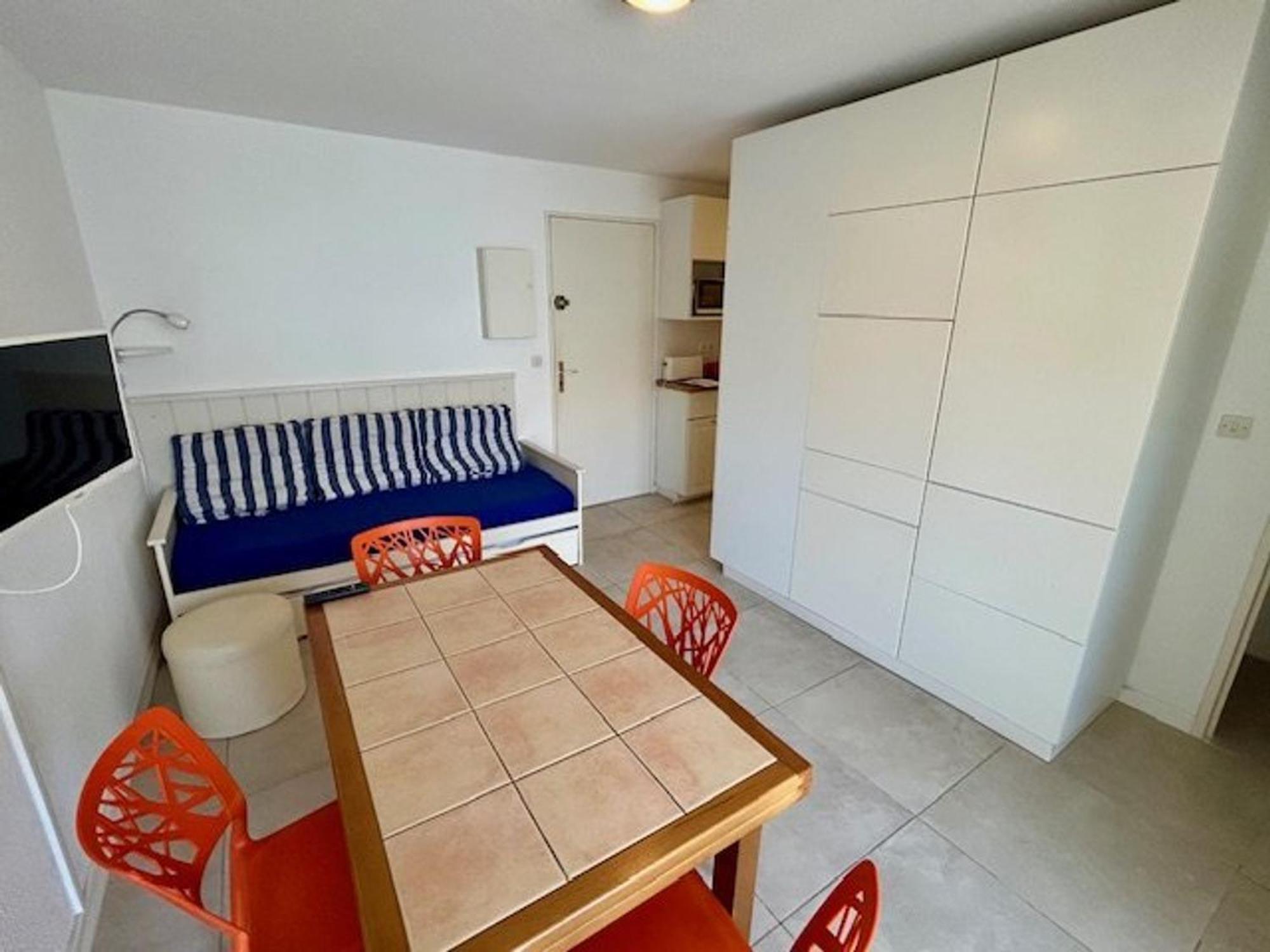 Appartement T2 A Royan, 4 Pers., Proche Plage Et Commerces, Parking, Balcon, Confortable Et Equipe - Fr-1-494-60 Zewnętrze zdjęcie