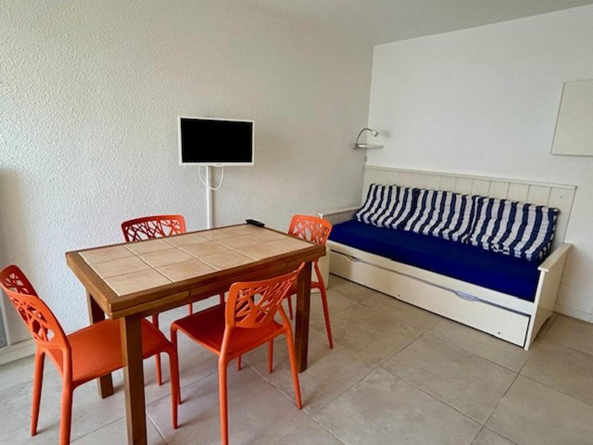 Appartement T2 A Royan, 4 Pers., Proche Plage Et Commerces, Parking, Balcon, Confortable Et Equipe - Fr-1-494-60 Zewnętrze zdjęcie